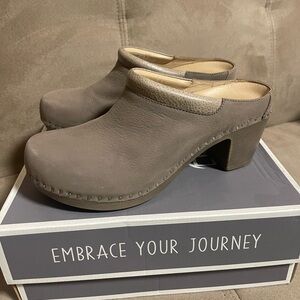 Women’s Dansko Sammy Nubuck Taupe Mule